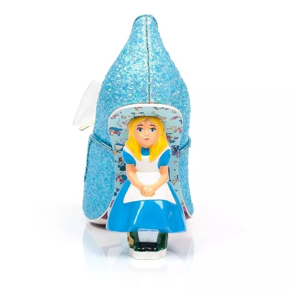 鞋履上的梦游仙境