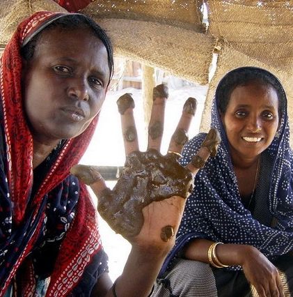 最奇葩的美容秘方,世界各地的7个最古怪的美容标准