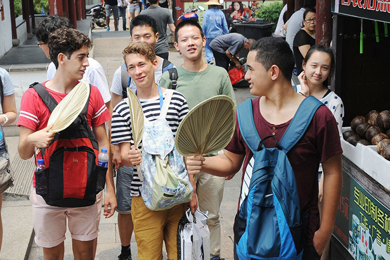 8种夏日避暑神器，再也不用担心热cry了！