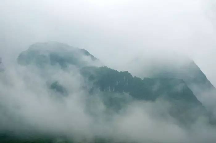 巴马世界旅居圣地,广西巴马长寿圣殿图片