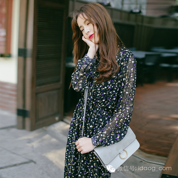 女夏季小碎花吊带裙潮款,夏季碎花温柔气质复古