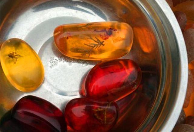 十大骗人的蜜蜡,真假蜜蜡鉴别就这一招有图有真相