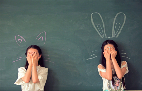 绌夸竴鏍风殑琛f湇涔熸槸鎯呬荆娆惧悧,绌夸竴鏍风殑琛f湇