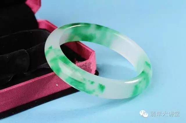 这8位读者的B货手镯总共被骗242万!