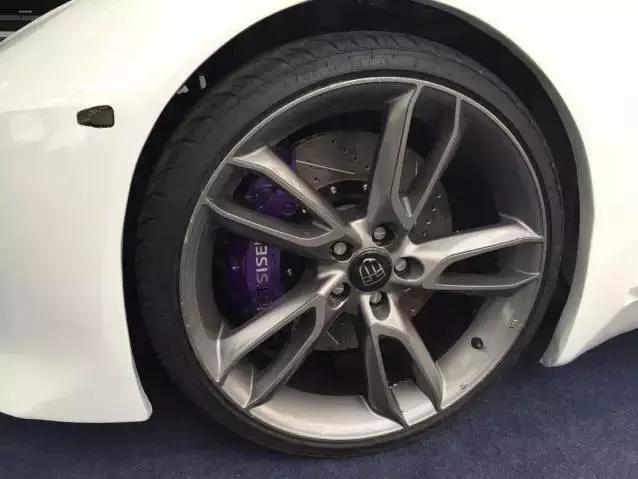 5名本科生,58天每天只睡6小时,造1辆电动超跑,惊艳全国!