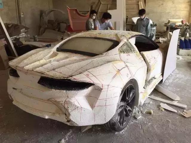 5名本科生,58天每天只睡6小时,造1辆电动超跑,惊艳全国!