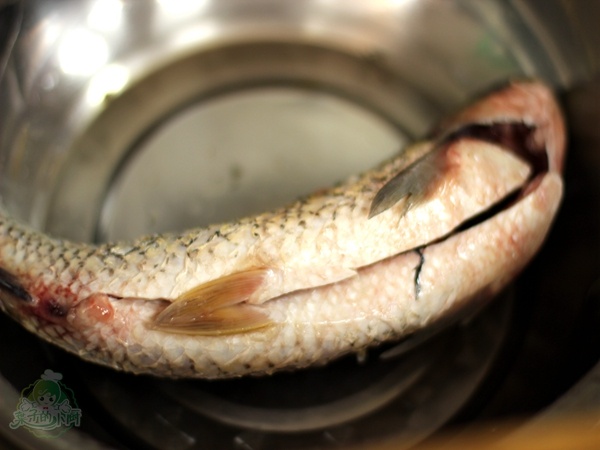 生鱼切鱼片的正确方法和技巧,怎么处理鱼片才嫩滑