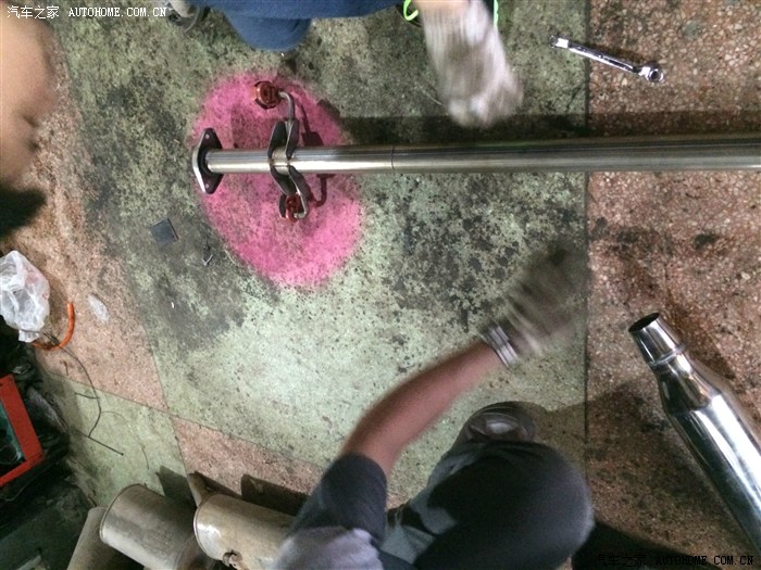 菲亚特致悦2014款拉花,致悦白色款改装