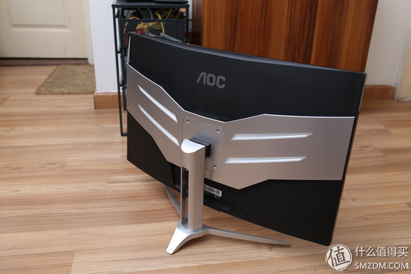 100%srgb电竞显示屏,100%srgb和90%p3色域显示器