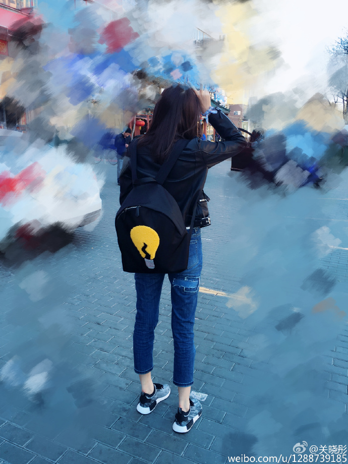 国民闺女关晓彤不愧是宝藏女孩,国民闺女关晓彤包包