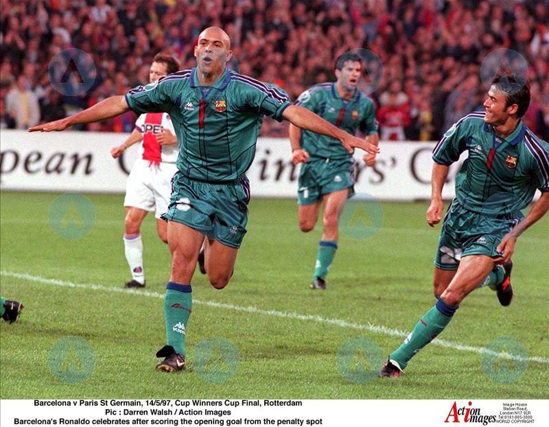 耐克足球鞋刺客纪念款解析,耐克足球鞋刺客进化史