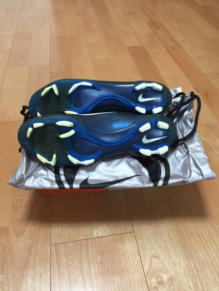 耐克足球鞋刺客纪念款解析,耐克足球鞋刺客进化史