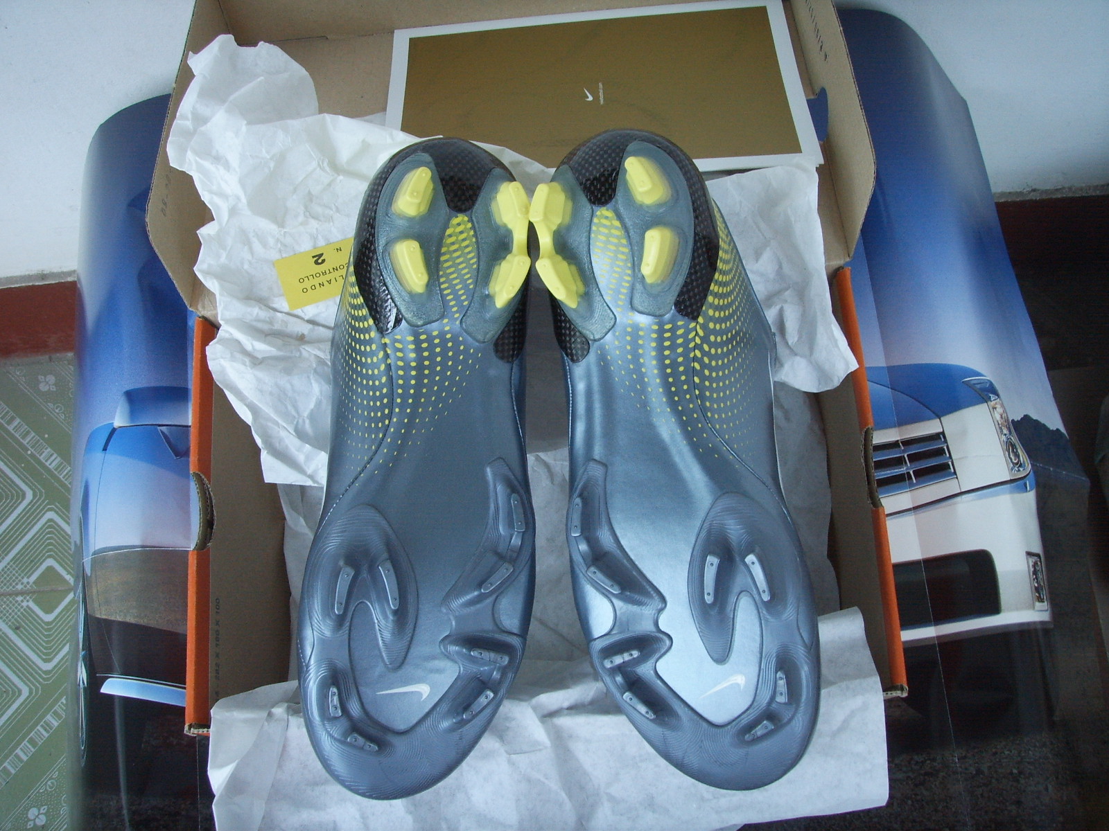 耐克足球鞋刺客纪念款解析,耐克足球鞋刺客进化史