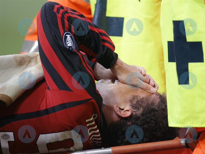 耐克足球鞋刺客纪念款解析,耐克足球鞋刺客进化史