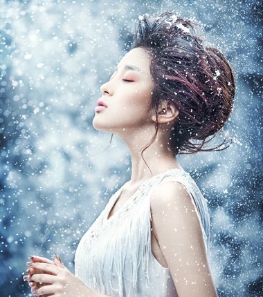 胖人婚纱照怎样做发型才显脸小？15款婚纱照发型