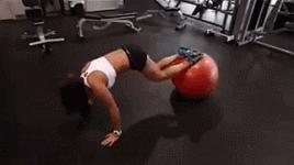 虐腹动作简单高效,快速虐腹动作15天虐出完美腹肌