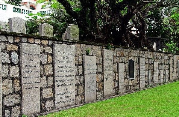 墓地适合砌围墙吗,墓地风水最旺的围墙