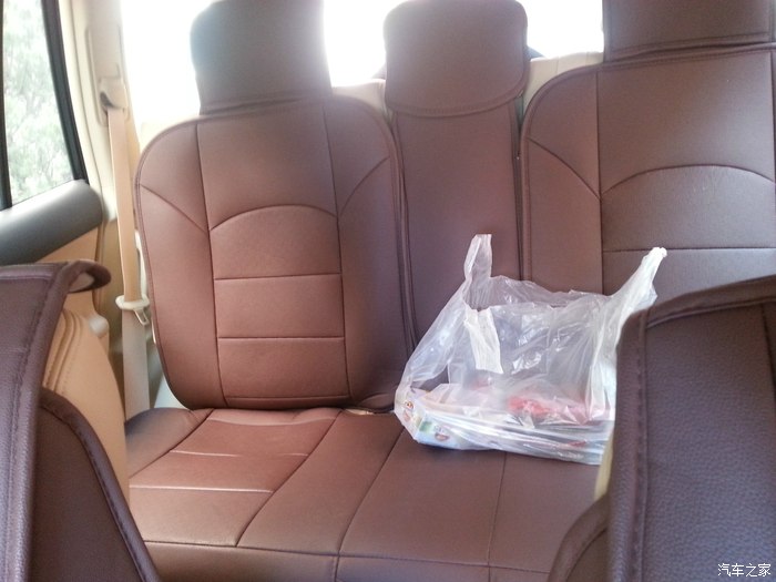 普拉多4000和兰德酷路泽4000油耗,lc250普拉多2.4t百公里油耗