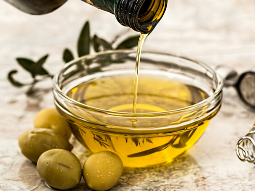 炸大蒜致癌真的吗,传闻大蒜可以检测地沟油是真的吗