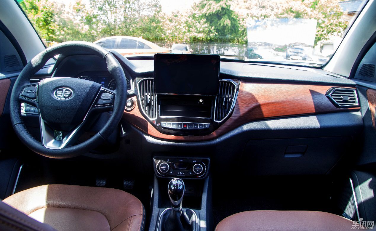 新款一汽森雅r7什么样,18年一汽森雅r7值得入手吗