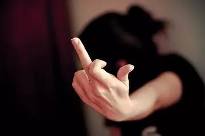 盘点生活中的那些*人贱**！送他们一句话：去你MD！