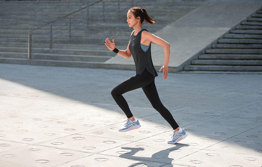 adidas的清风系列运动鞋最新,adidas清风全系列最好的