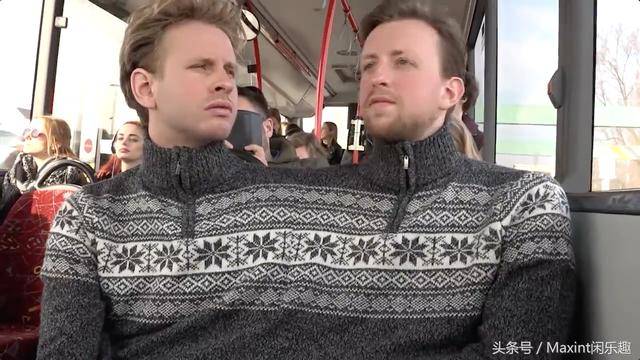 假装双胞胎｜脖子上栓“贞操带”，72小时一起约会睡觉，上厕所！