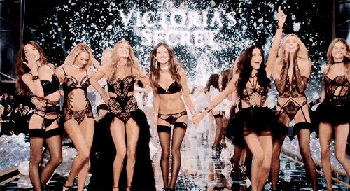 维密秀最震撼的一场俄罗斯超模,2017维密时尚秀现场美照