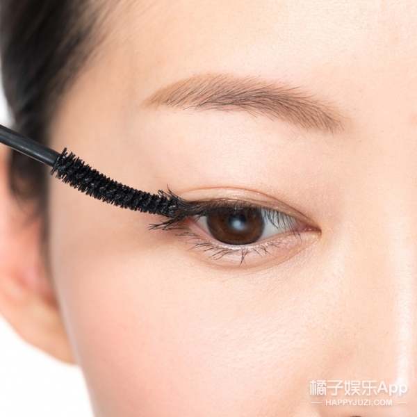 可以把睫毛完全处理掉吗,怎么不用睫毛夹刷出卷翘睫毛