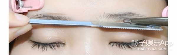 靳东的刘海造型怎么做,靳东做过整形吗