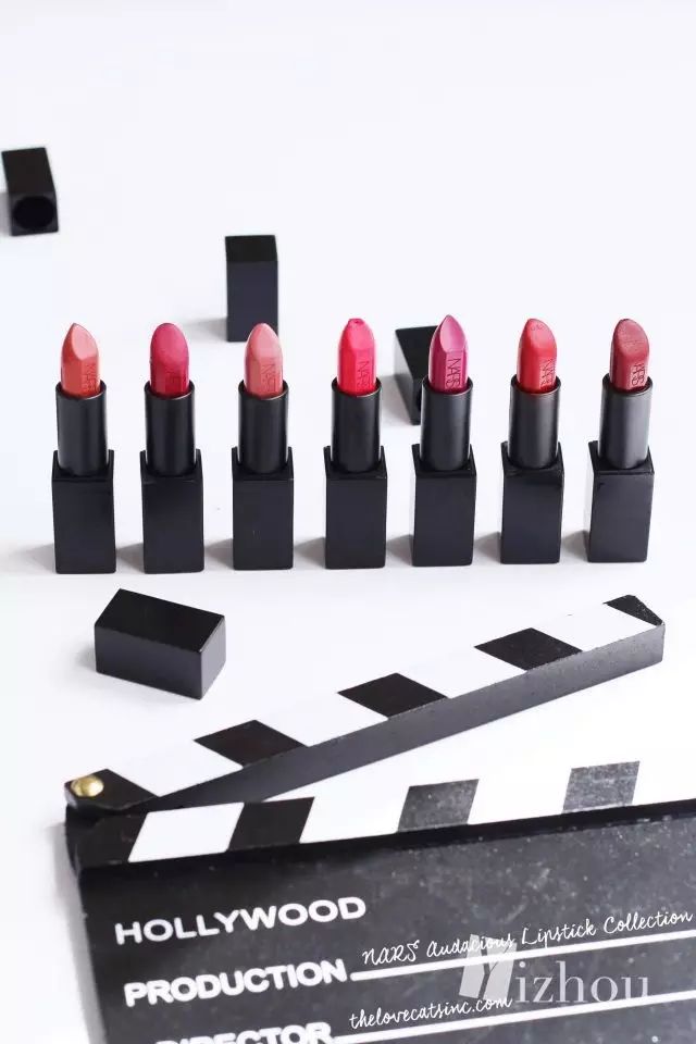 现在的美妆品的名字太太太太少儿不宜了,“一丝不挂”、“事后清晨”、Sex-Proof……