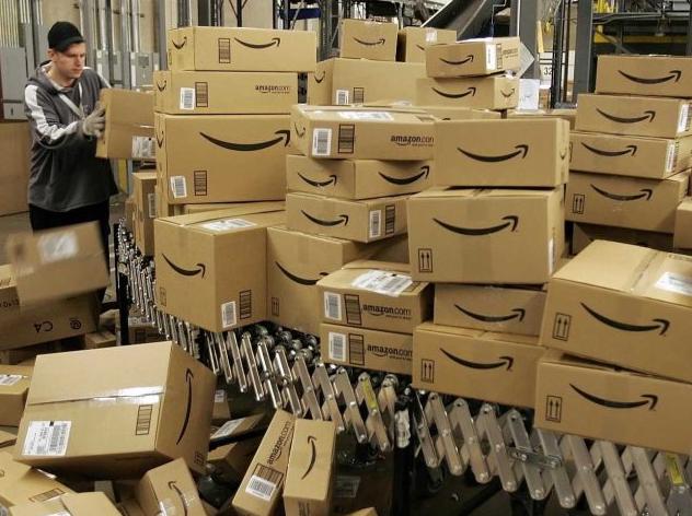 你今天还在爆买的大牌包包、鞋子,其实在国外已经关店倒闭了