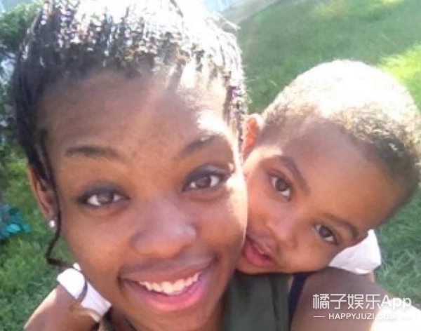 「HolyShit」吃沙成瘾!78岁老太15岁开始吃沙子,一吃就是63年!