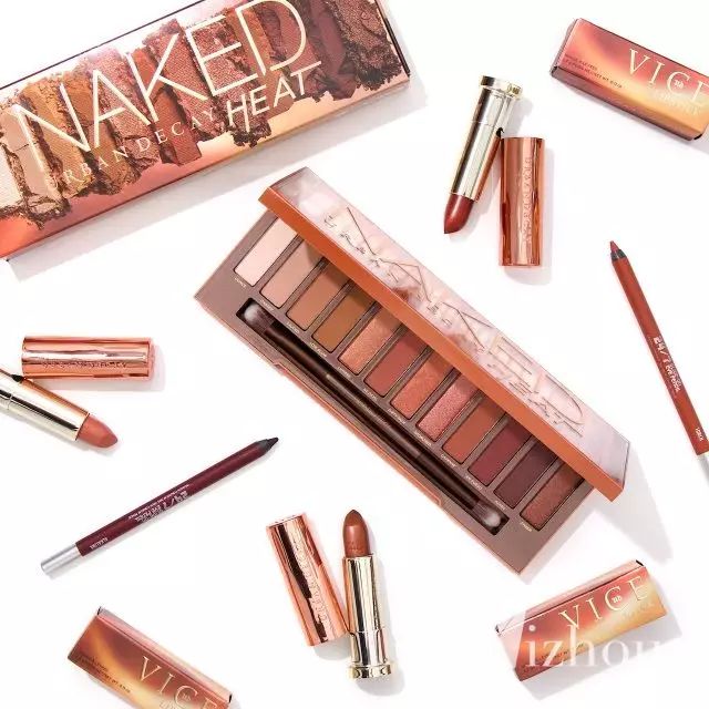 现在的美妆品的名字太太太太少儿不宜了,“一丝不挂”、“事后清晨”、Sex-Proof……