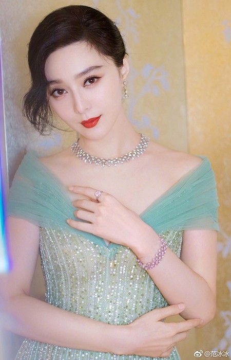 范冰冰祛疤膏,著名美妆博主范冰冰