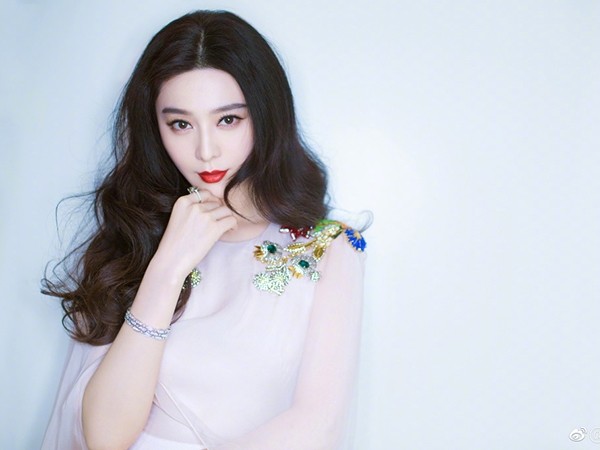 范冰冰祛疤膏,著名美妆博主范冰冰