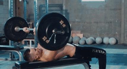 肱三头肌各个头的锻炼方法,卧推肱三头肌三个头哪个着重发力