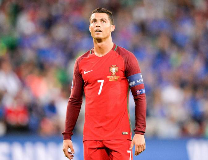 从足球比赛可以让孩子学会什么,教孩子踢球可以学到什么精神