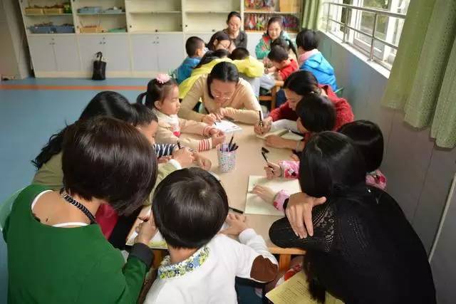 幼儿园书香润童心阅读伴成长视频,幼儿园阅读书香润童心
