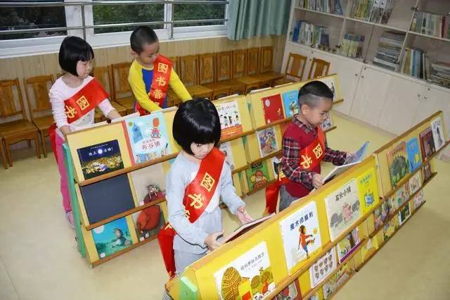 幼儿园书香润童心阅读伴成长视频,幼儿园阅读书香润童心