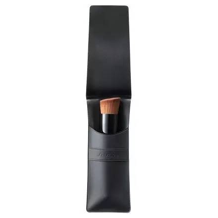 这些化妆小道具起了决定性作用！日本妹纸出门前没有它们可不行...