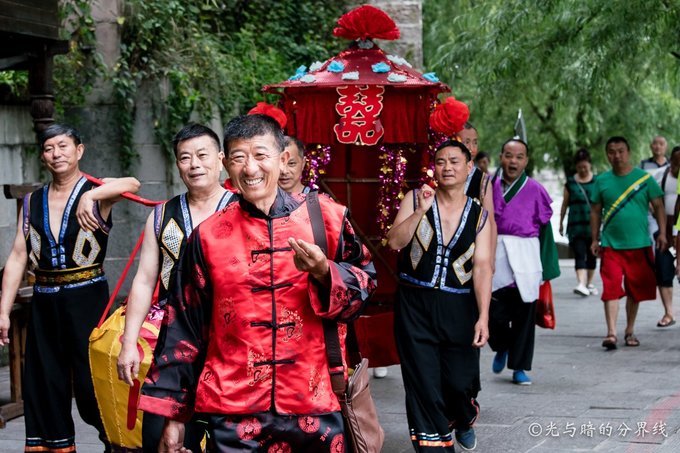 黄果树西江小七孔兴义青岩,西江苗寨黄果树青岩古镇位置