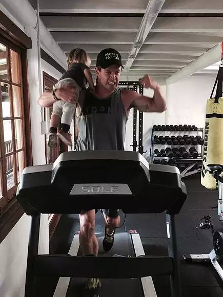 父亲节|这位逗逼,请问地上的“高冷男神”人设是你掉的吗?