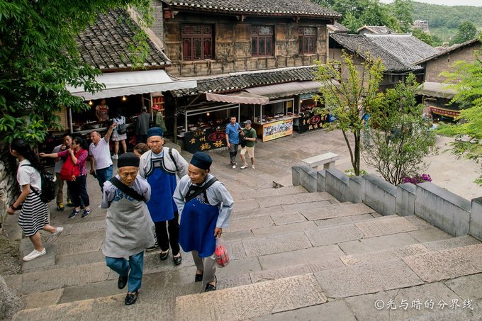 黄果树西江小七孔兴义青岩,西江苗寨黄果树青岩古镇位置