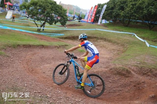 喜德盛高端运动山地车,喜德盛AI智能助力电动山地车