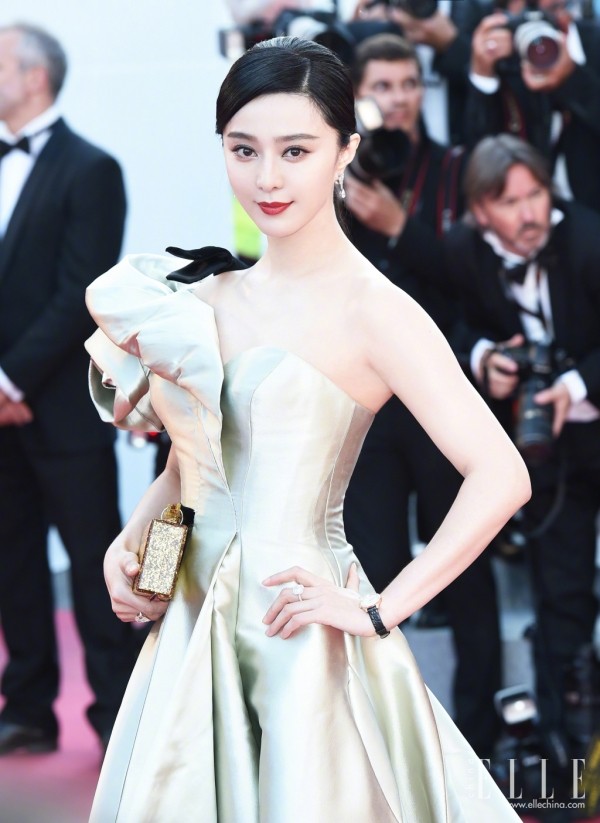 这15条来自戛纳的礼服裙，我们请你摸着良心来打分！