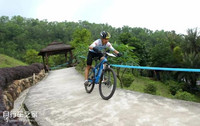 喜德盛高端运动山地车,喜德盛AI智能助力电动山地车