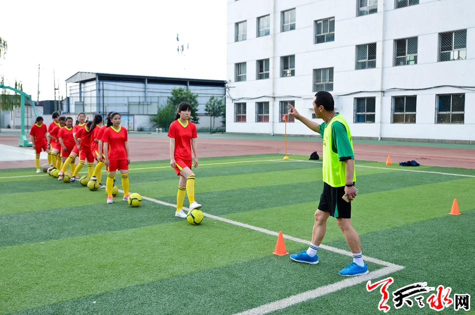 铿锵玫瑰1999国家女子足球队,铿锵玫瑰女子足球决赛