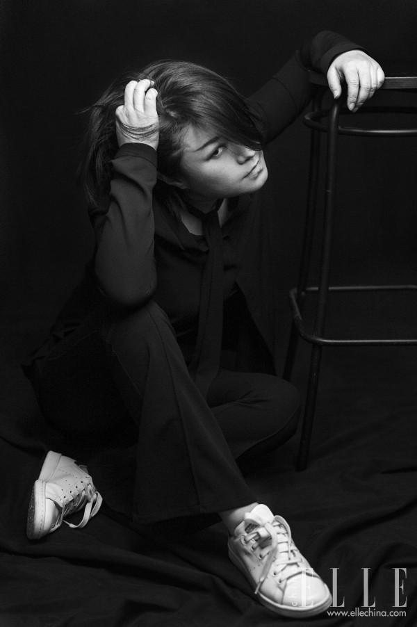 寰堟悶绗戠殑浜轰竴鐪嬪埌灏辩瑧,鐪嬭捣鏉ュ緢鎼炵瑧鐨勫鍥戒汉