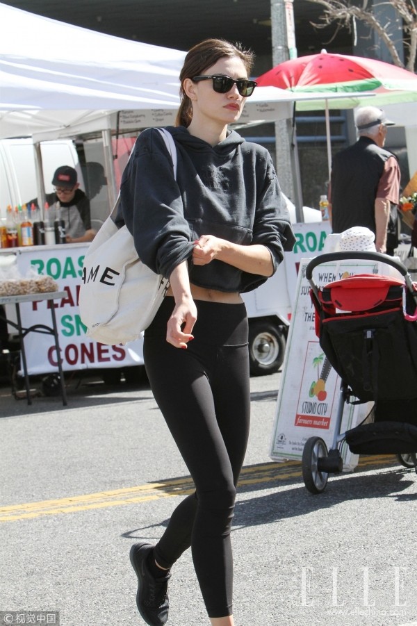 宋茜混搭双肩包个性加分,宋茜新包